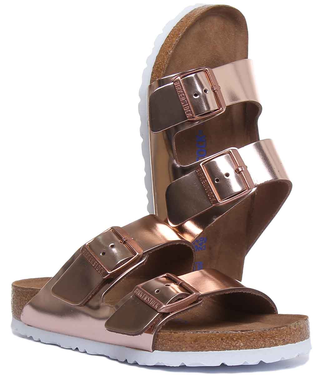 Sandali Birkenstock Arizona metallici a 2 cinturini con suola morbida da donna in rame