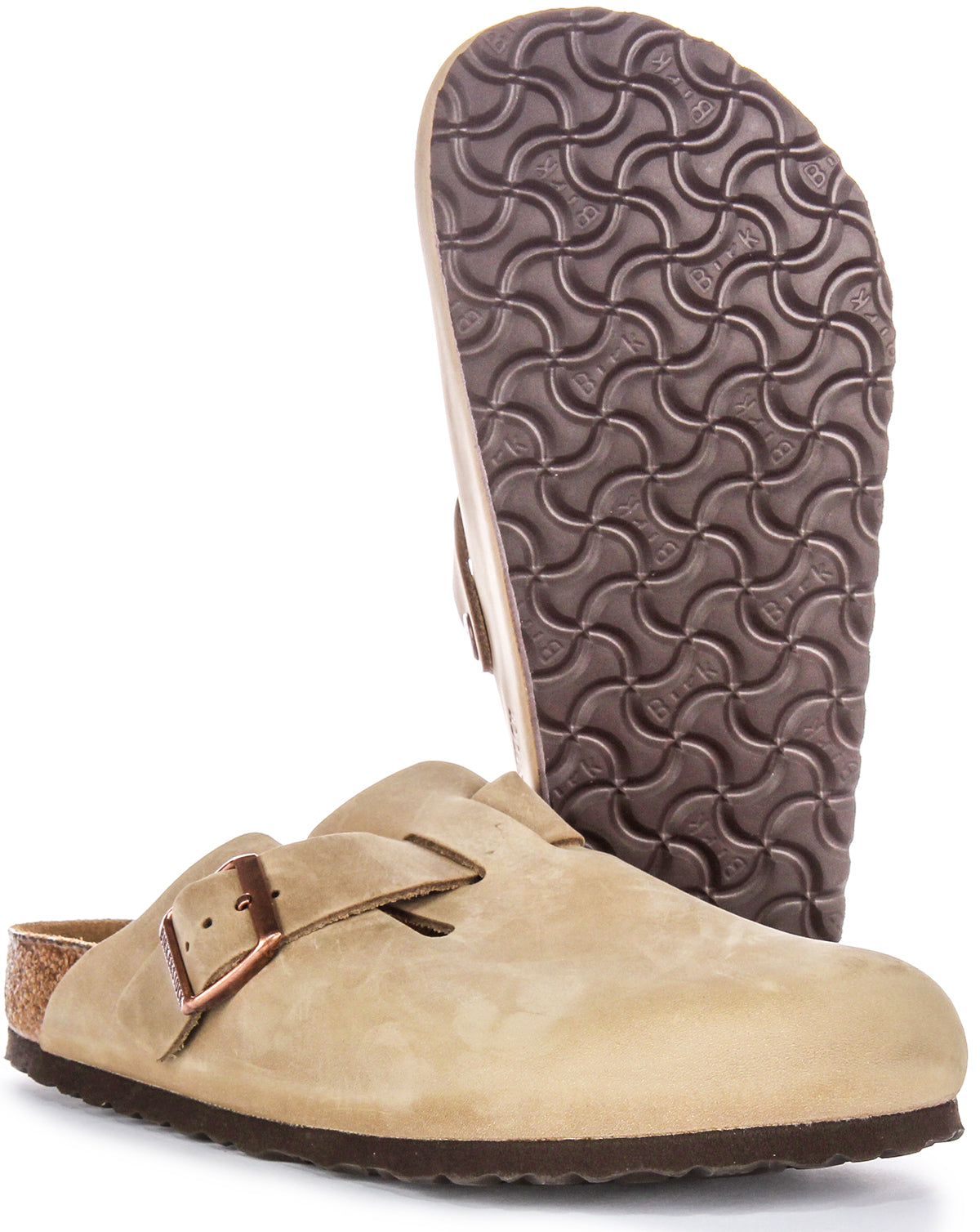 Zueco elegante Birkenstock Boston BS con hebilla grande de cuero engrasado color tabaco
