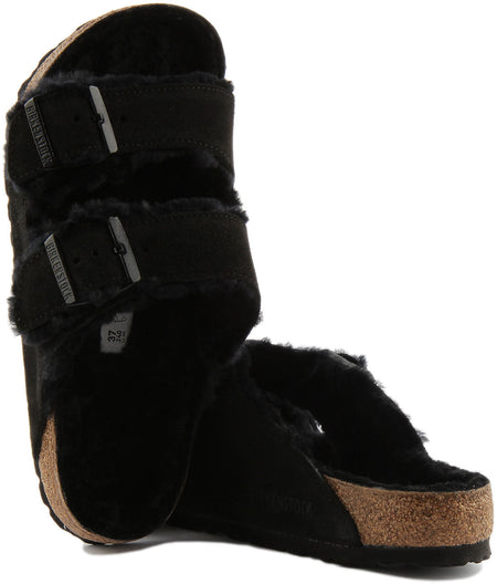 Birkenstock Arizona Shearling sandaal met dubbele riem in suède voor dames in zwart