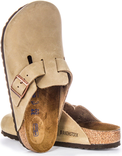 Zueco elegante Birkenstock Boston BS con hebilla grande de cuero engrasado color tabaco