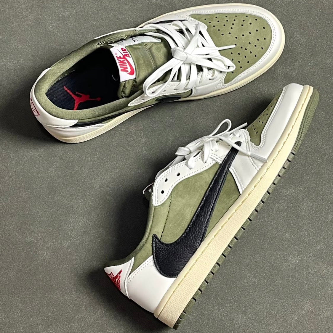 Travis Scott x Air Jordan 1 Low OG «Medium Olive»