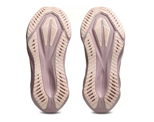 Chaussures de course pour femmes Asics Novablast 5