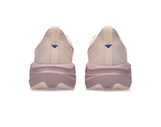 Chaussures de course pour femmes Asics Novablast 5